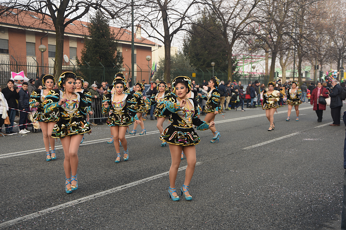 Sfilata carri Carnevale di Torino_086.jpg